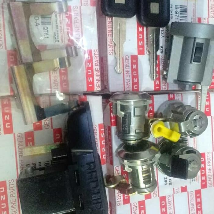 PREMIUM kunci kontak, pintu, tangki dan laci orisinil mobil isuzu panther