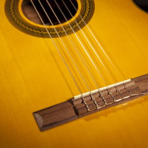 TAKAMINE G.Series E. CLASSIC GUITAR GC1CE-NAT (402000675)