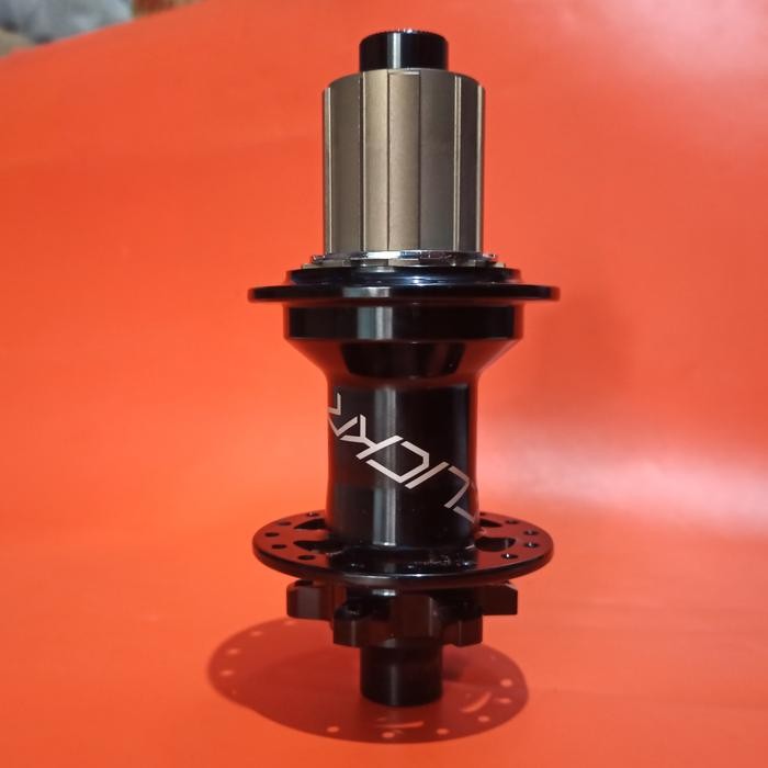 HUB BELAKANG FREEHUB TA 12X135 MM 32 HOLE