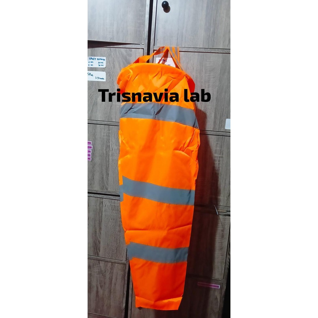 

Terlaris WINDSOCK PETUNJUK ARAH MATA ANGIN PANJANG UKURAN 0.8 Meter SALE