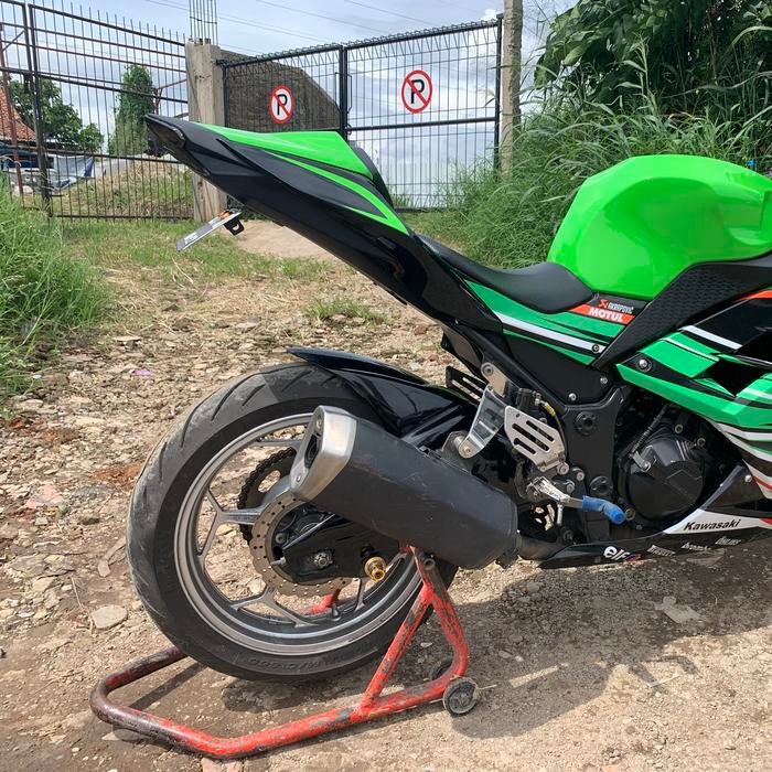 PREMIUM Super premium body belakang tail kawsaki ninja 250 fi old model zx6r