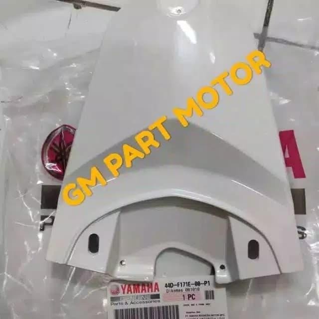 PREMIUM Cover tail sambungan body Xeon - Xeon Rc - GT125 putih origina