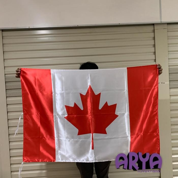 

Terlaris Bendera negara CANADA bahan satin 90x135cm SALE