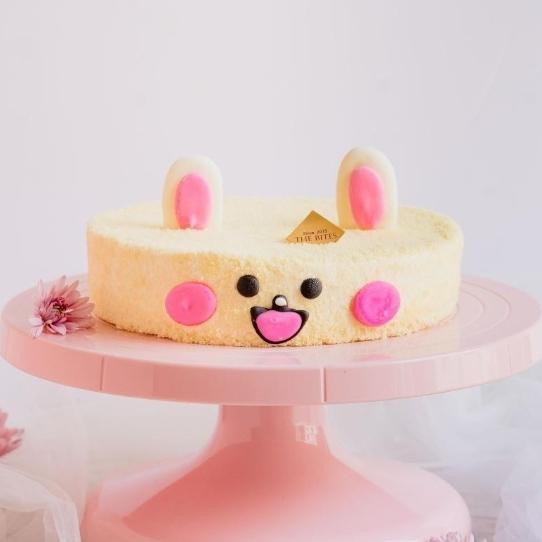 

Baked Cheese Birthday Cake / Cony LINE Series