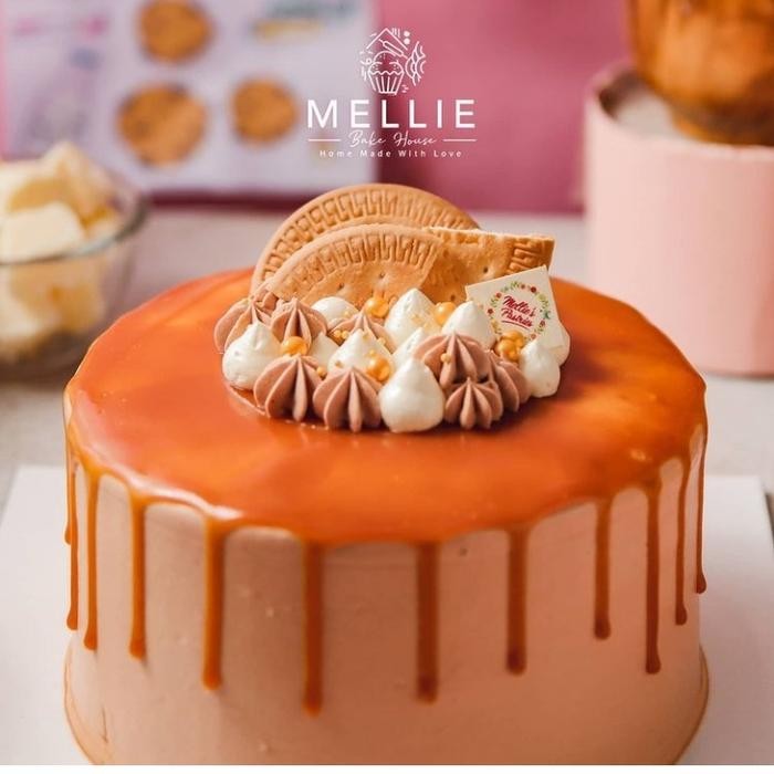 

Cake Regal Caramel - Birthday Cake/ Graduation / Anniversary