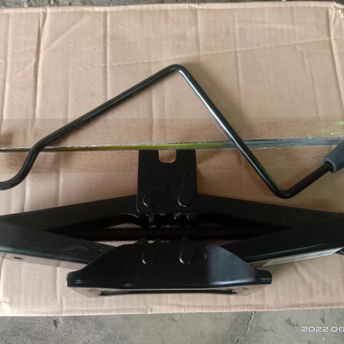 dongkrak mobil avanza/ xenia Best Quality