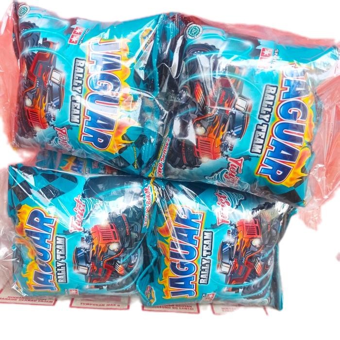 

Chiki Jaguar Biru Berhadiah (1 Pack isi 10 pcs)/Ciki Berhadiah Jaguar/Snack Viral Berhadiah Jaguar
