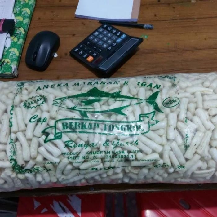 

New KERUPUK IKAN TONGKOL KHAS KLATEN Camilan Kering Makanan Food Snacks Snack Keripik Pedas Krupuk