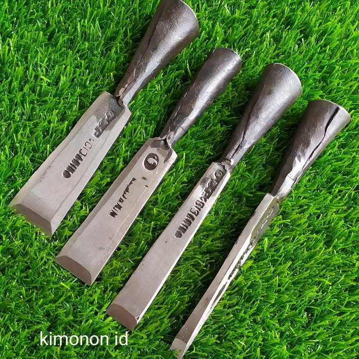 Pahat kayu tatah ukir bahan baja 1set (4pcs) cap wayang *