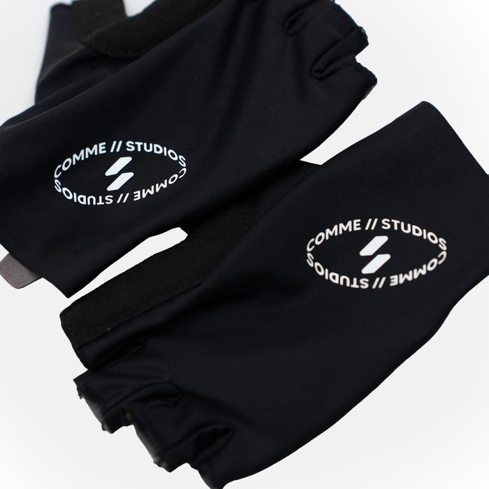 Comme Studios Mitts Black