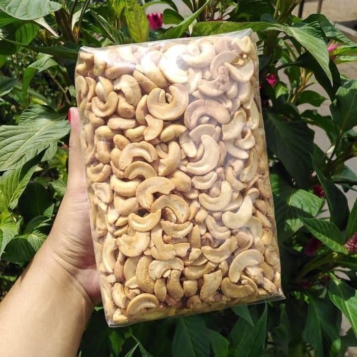 

New Kacang Mede Asin/Kacang Mede Original Matang Belah Dua 1KG