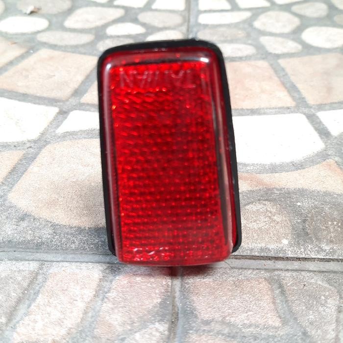 LAMPU MATA KUCING EYELET SPAKBOR MERAH sparepart sepeda termurah