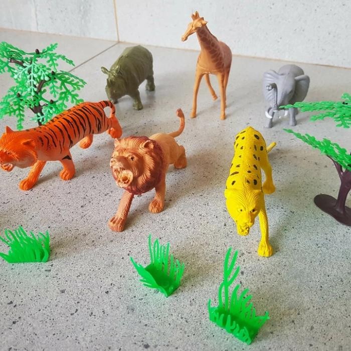mainan set animal kingdom