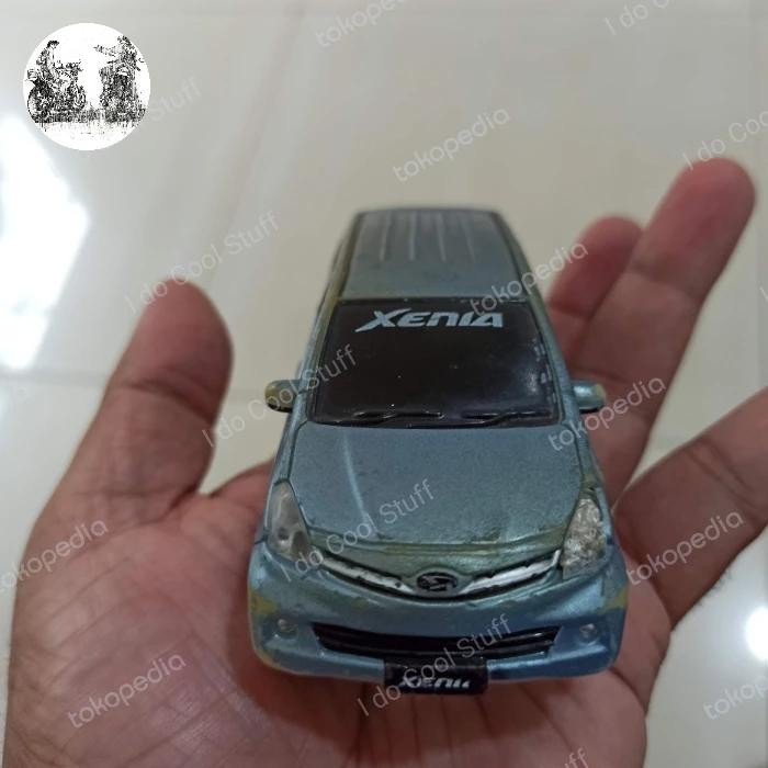 miniatur mobil daihatsu xenia second bekas skala 1/32