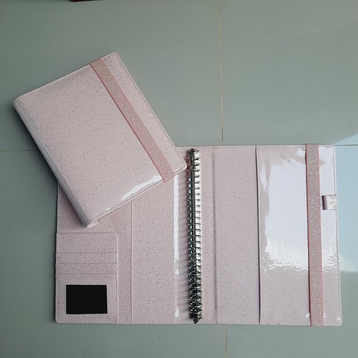 

Binder Premium Hologram Glitter Pastel Strap A5 20 Ring B5 26 Ring
