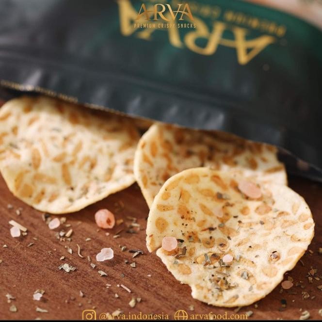 

Sedia ARVA Keripik Tempe Premium Himalayan Salt Basil Non GMO No MSG Baked 100 Gram Ce Enak & Sehat