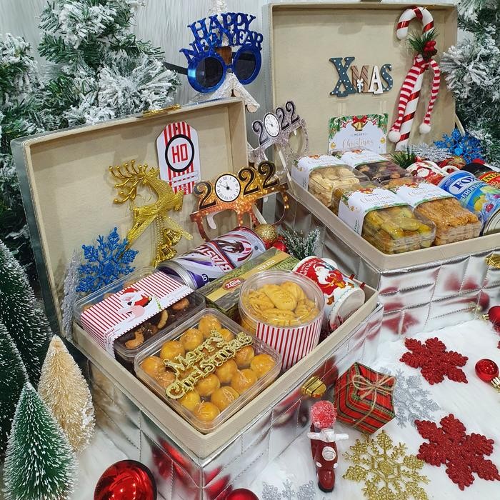 

Paket dekorasi hampers natal christmas parcel hadiah kue kering 105