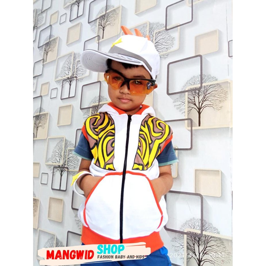 SETELAN TOPI + JAM + KACAMATA + PEDANG + GELANG BOBOIBOY SOLAR ANAK