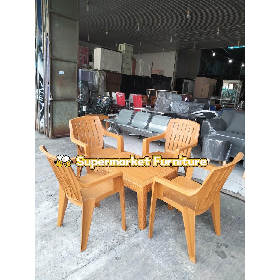 Kursi Set 4 Kursi Plastik Teras Kursi Taman Ol 507 W + Meja Ostr