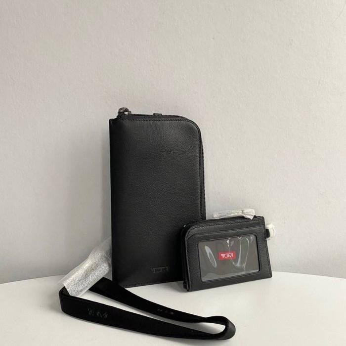 

T U M I NASSAU CARD POUCH LANYARD - BLACK