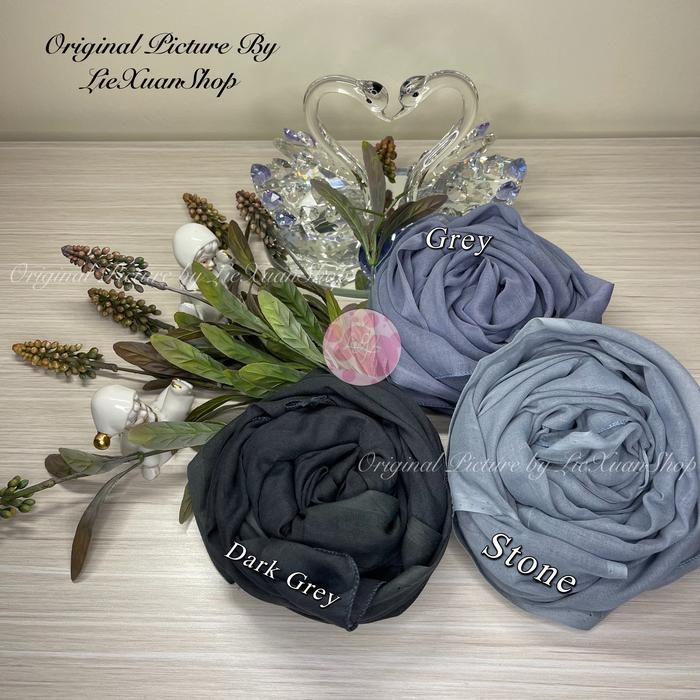 KERUDUNG SEGIEMPAT ORI PARIS RED ROSE