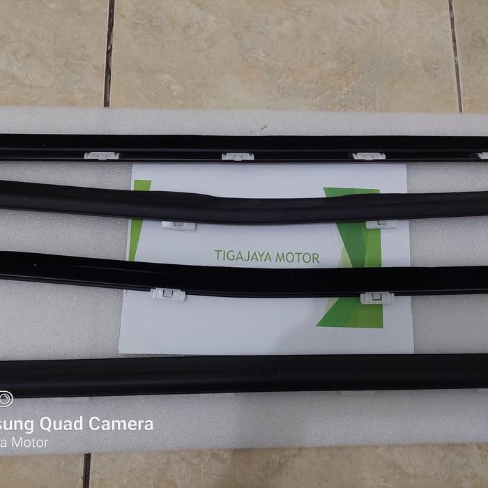 Pelipit Karet Kaca Honda Brv Mobilio Original