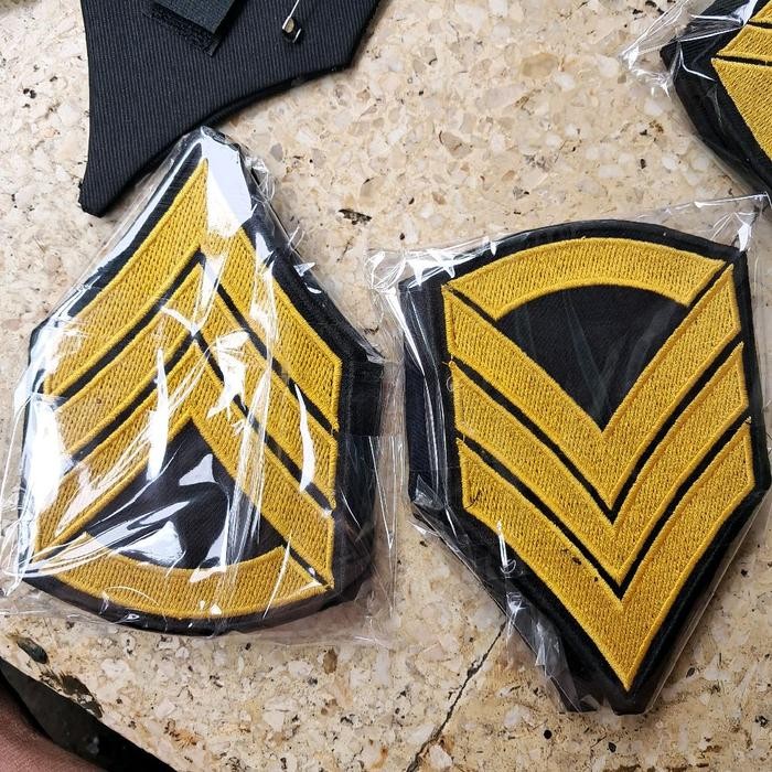 

sevron pangkat 1 smpai 3 sepasang