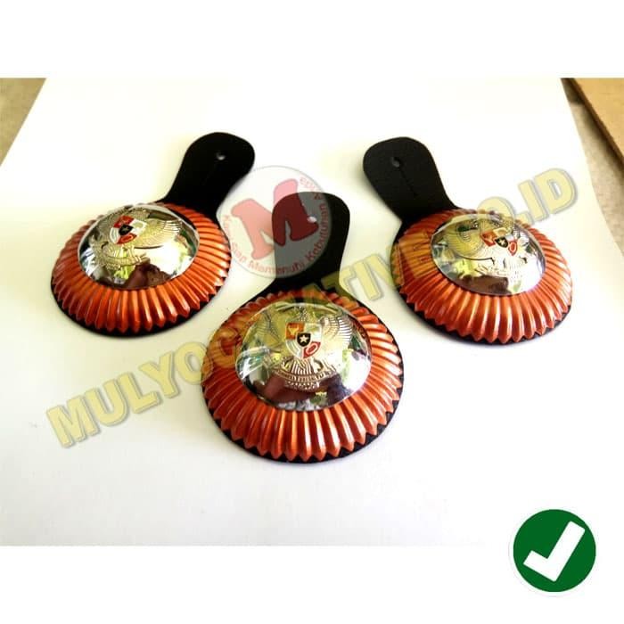 

Tanda Jabatan Kepala Desa Warna Oranye Ukr Diameter Antara 6.3 - 6.5cm PREMIUM