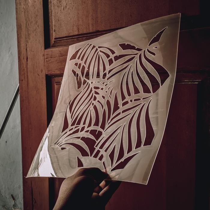 

Stencil Dinding Motif Leaf Coconut Ukuran 45X38 Bahan Tebal