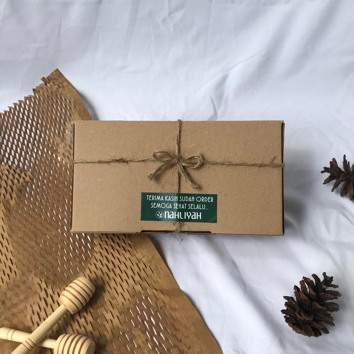 

Ready- Hampers Madu Nahliyah (2Madu Akasia 150Gr) + Free Honey Dipper & Kartu #Gratisongkir