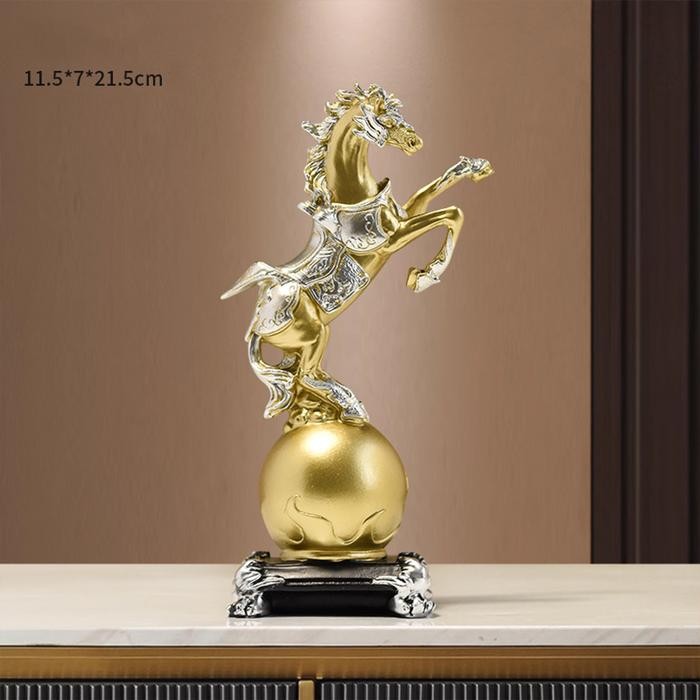 COD Nordic Patung Kuda Dekorasi Ruma Nordik Seni Kuda Modern Hiasan Kemewahan Creative Light Ruang