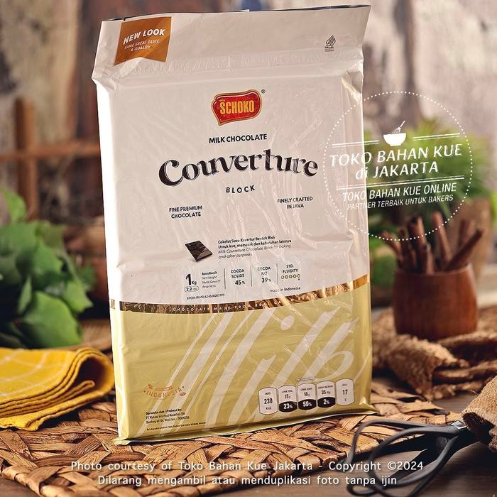 

Ready Schoko Milk 1Kg Chocolate Couverture Coklat Susu Batang Cokelat Baking