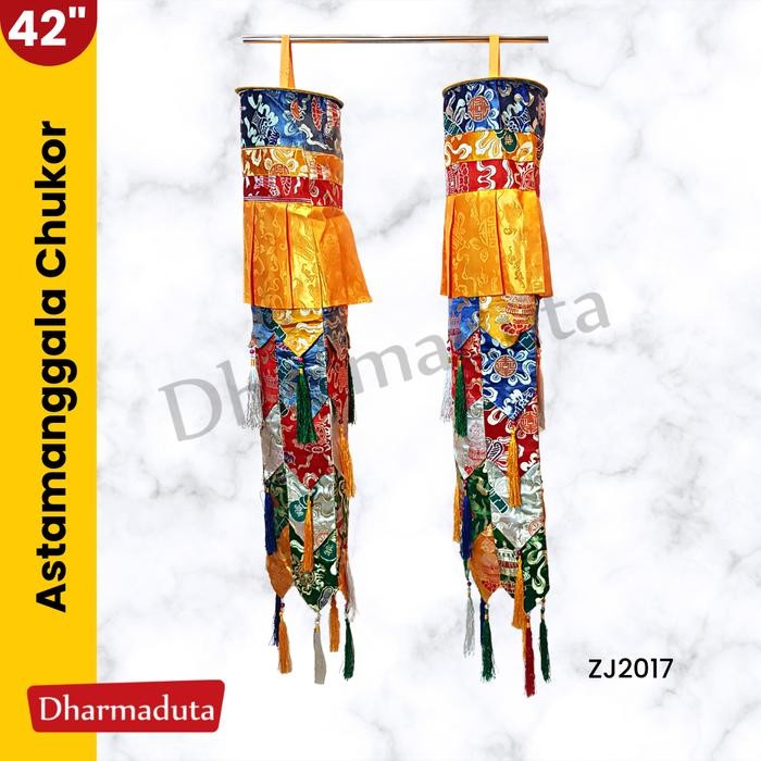 Chukor Gantungan Bulat Hiasan Altar Buddha Kain Tibet 105cm 2pc Set