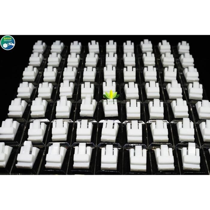 

Dudukan Cincin Display Akrilik / Jepit Cincin Display (isi 100pcs) - Desk