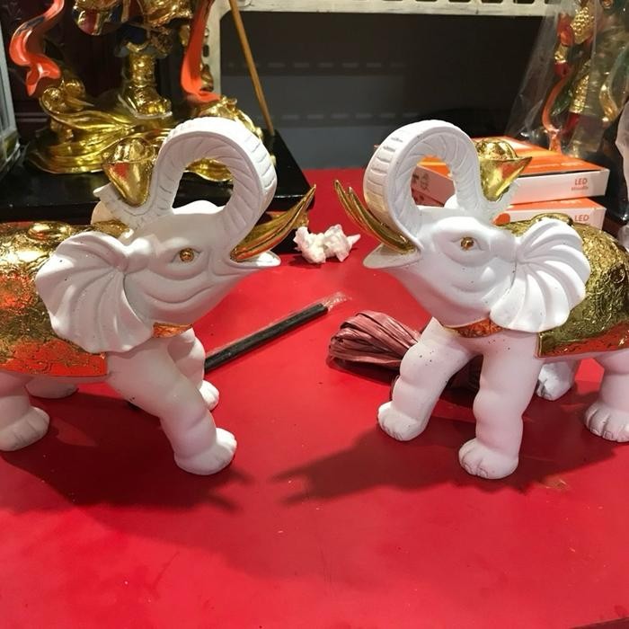 Pajangan Fengshui Gajah / Patung Gajah Putih 8 In