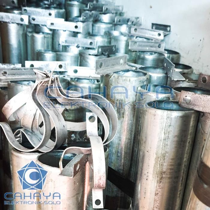 Cagak Tiang Galvanis 1,25m + Klem Parabola Dinding 2.5 dim Inci