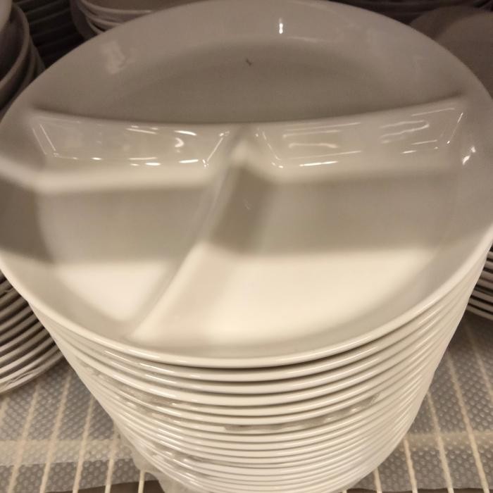 Piring Kaca Keramik Sekat Laut Pauk Putih Polos Cantik Ukuran 22cm