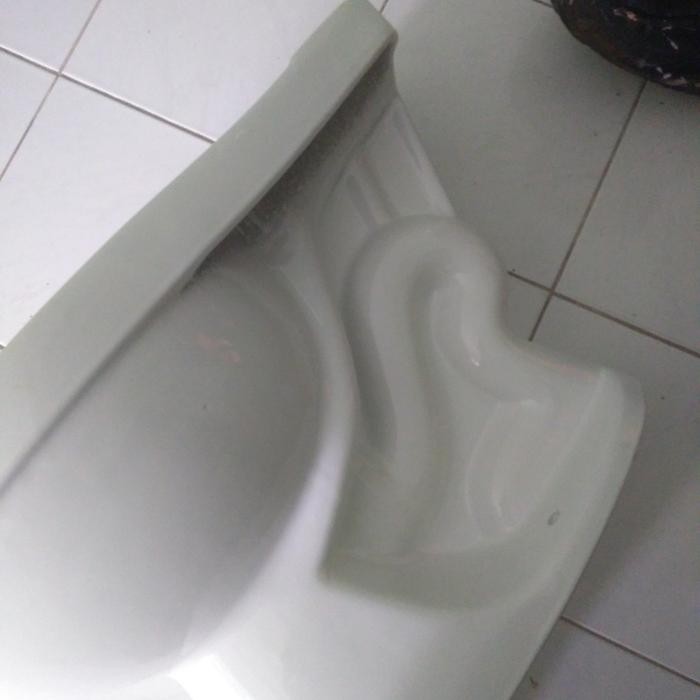 KLOSET DUDUK VOLK ( TABUNG KYK TOTO UDAH SOFT CLOSED)