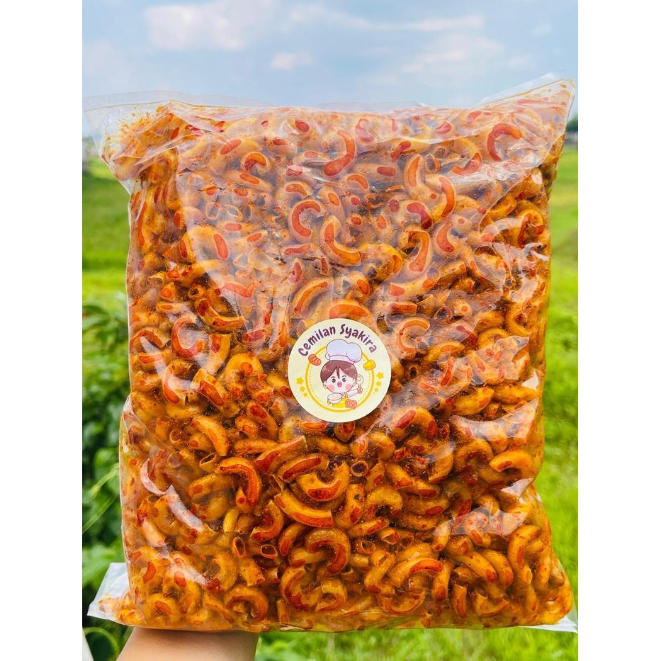

MAKARONI PEDAS CIKRUH DAUN JERUK CAMILAN SYAKIRA 1KG PEDAS EKSTRA RASA ORIGINAL KUALITAS TERJAMIN