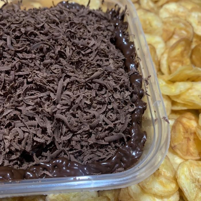 

PAKET BUNDLING 2 BOX KERIPIK PISANG COKLAT DAN MATCHA KRISPI MELTED 500 GR