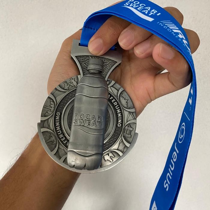 Medali Pocari sweat bandung marathon 42km 2024