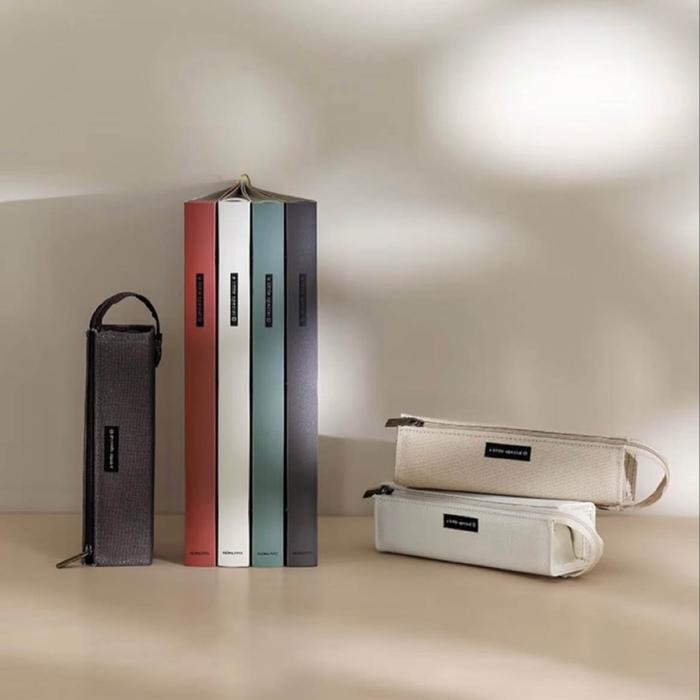 

BINDER KOKUYO 8 LUBANG A LITTLE SPECIAL KODE 634