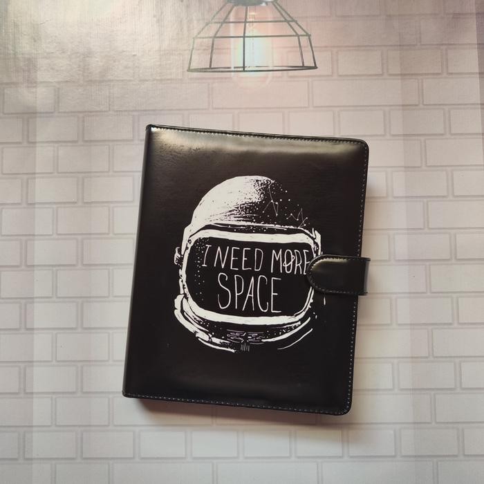 

BINDER PRINTING MOTIP ASTRONOT UKURAN A5 (20RING) DAN B5 (26RING) KODE 345