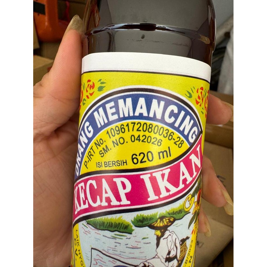 

Kecap Ikan Cap Orang Memancing Kalimantan Singkawang 620 Ml