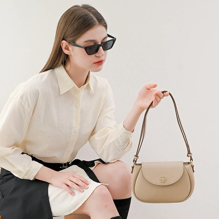 

ZY145 Tas Selempang Les Catino Sumi Flap Crossbody TERBAIK