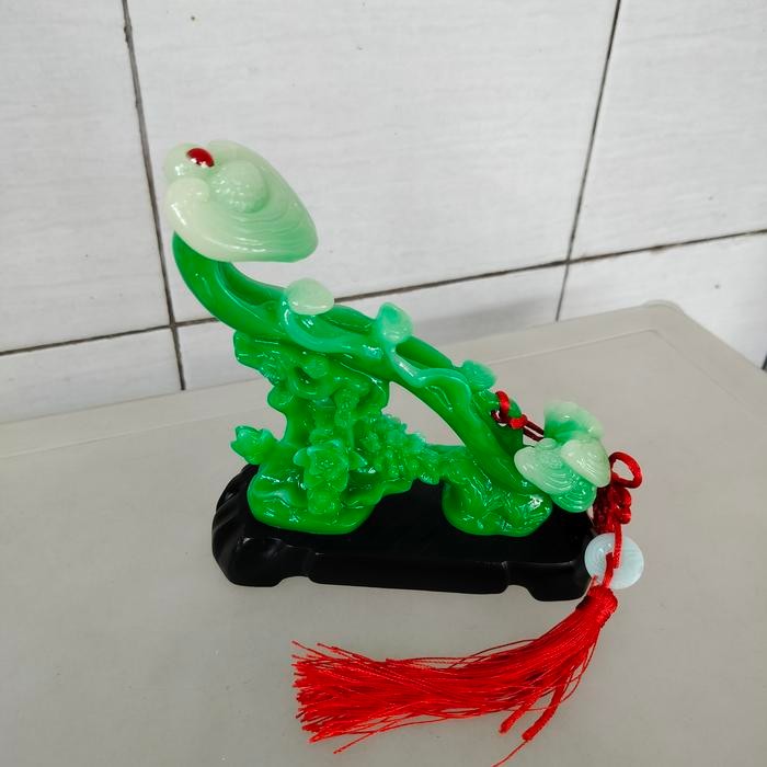 

SALE !!! HIASAN RU YI DENGAN ALAS RUYI WARNA GIOK FENG SHUI SIMBOL KEDUDUKAN TULISAN FU GUI RU YI