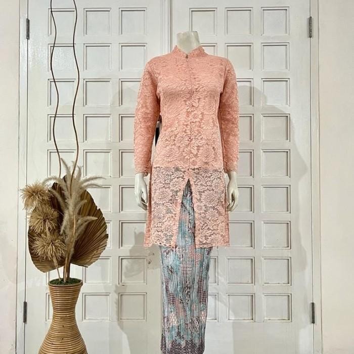 ATASAN KEBAYA BROKAT TUNIK KERAH SANGHAI/KEBAYA TUA DAN MUDA