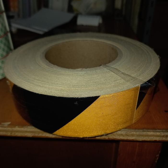 

Bisa E-Katalog! Sticker Reflective Kuning-Hitam/Police Line 4 Cm X 45 Meter