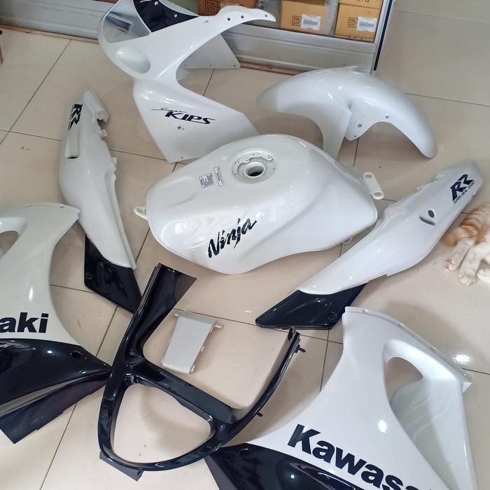 Body Set Kawasaki Ninja Rr Old Putih Albino