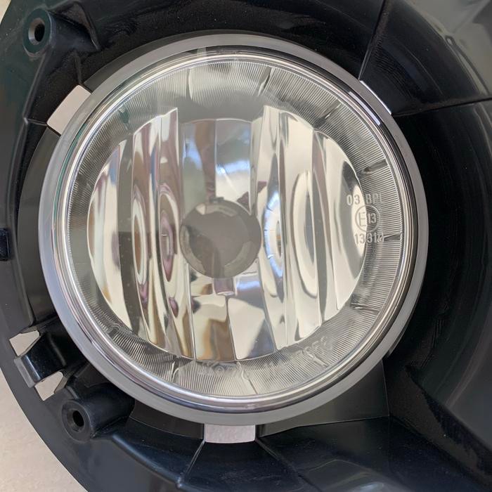 Lampu fog lamp kabut kanan daihatsu ayla original